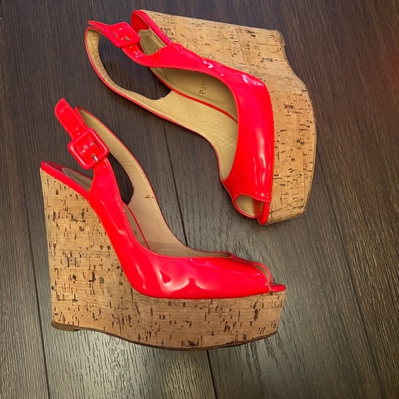 ❌Sold❌Louboutin wedges fushia - Picture 4 of 15